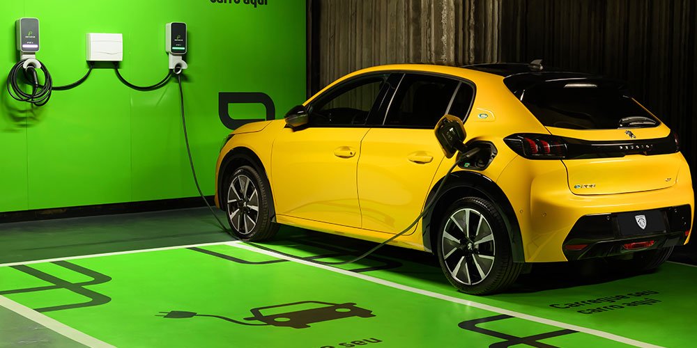 Peugeot e Zletric oferecem recarga sem custo