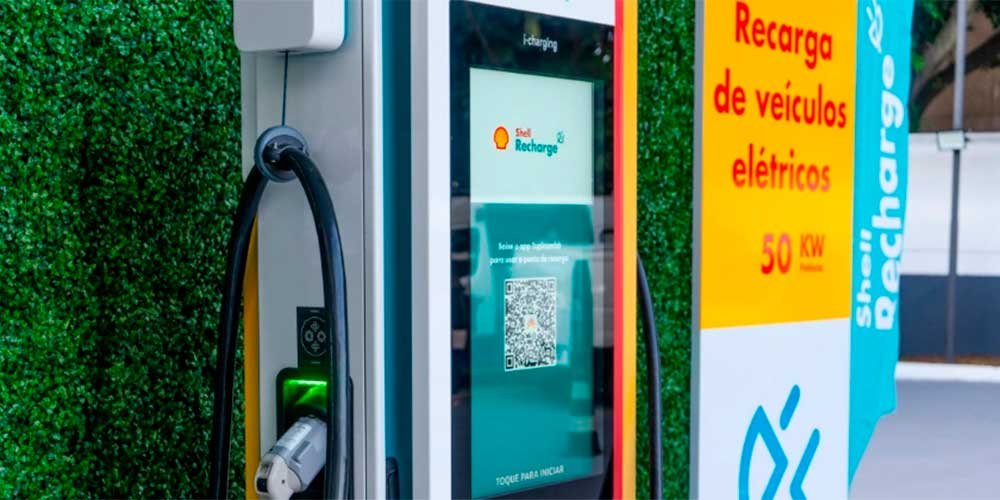 BYD e Raízen fazem acordo para ampliar rede pública de carregadores elétricos